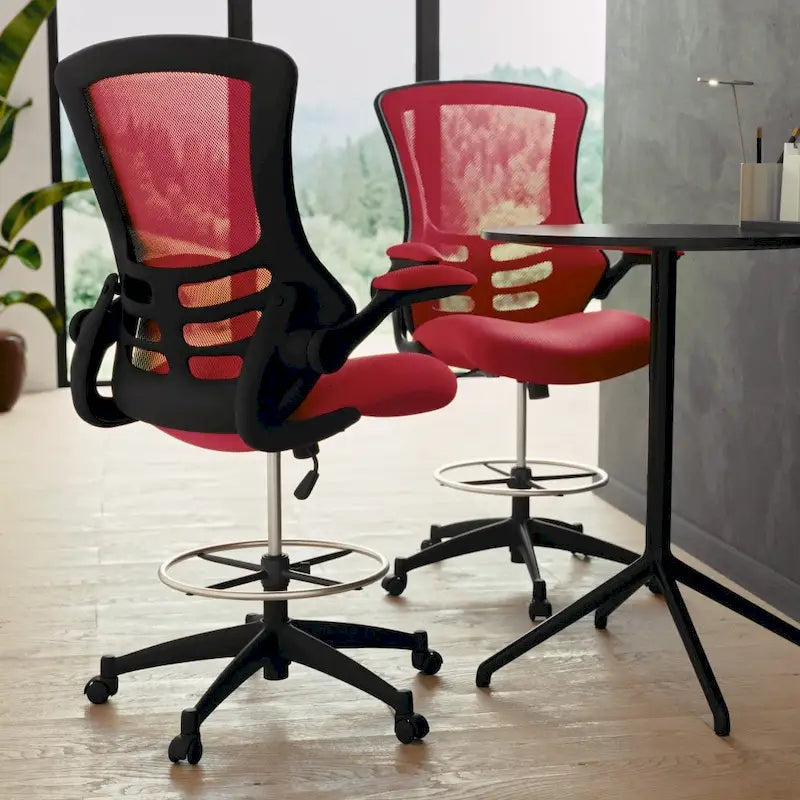 Chaise de bureau ergonomique mi-dossier avec repose-pieds réglable et accoudoirs relevables