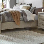 Lit rembourré King California Belmar Taupe lavé et champagne argenté
